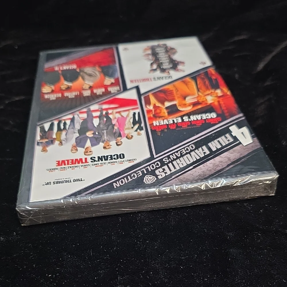 Warner Bros. 4 Film Favorites DVD Set - Red and Black